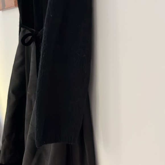 LNWOT Pierre Cardin Black Logo Dress - Size 12 - Picture 5 of 8